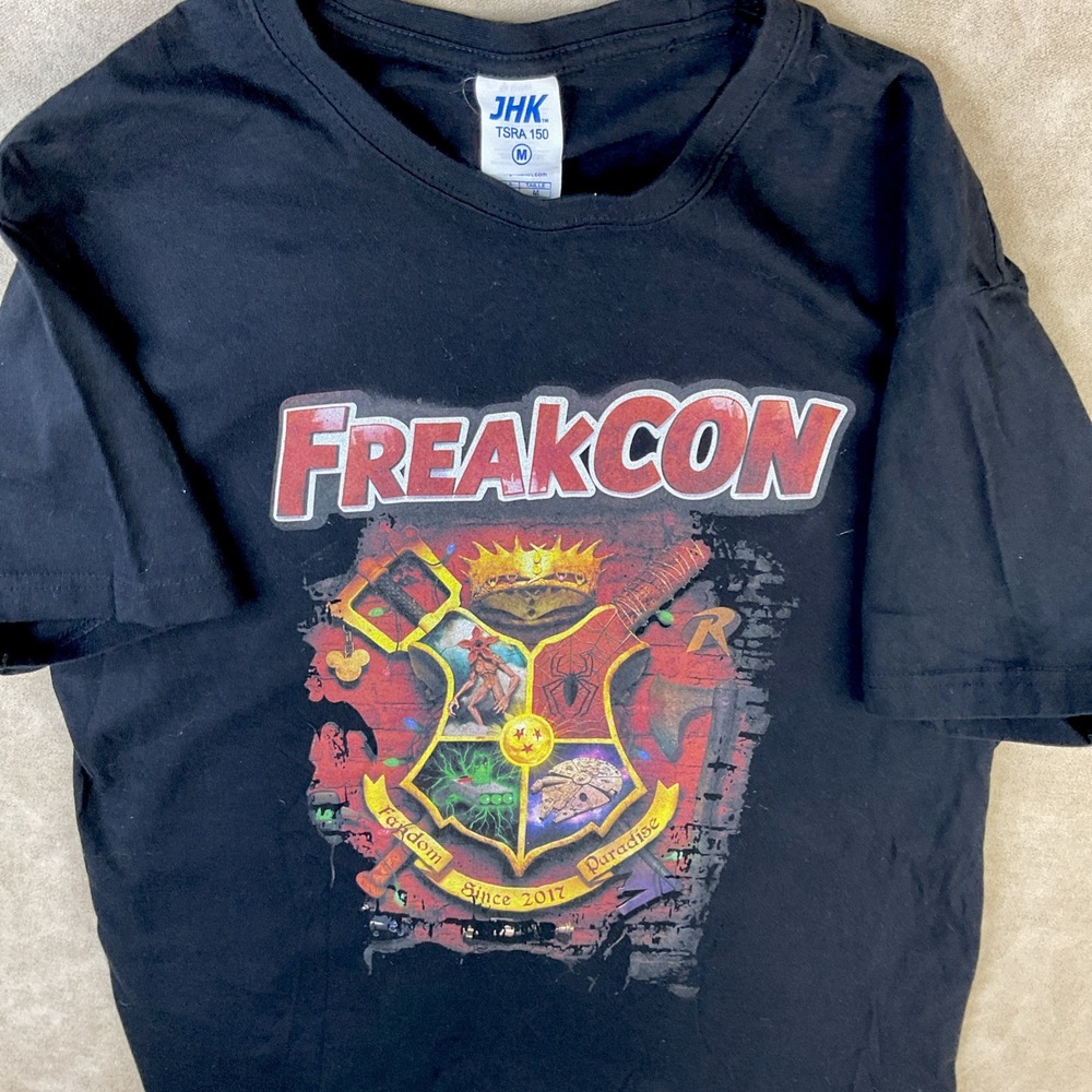 Freak Con Graphic T-Shirt Mens Medium Black Short Sleeve Crew Fandom Convention